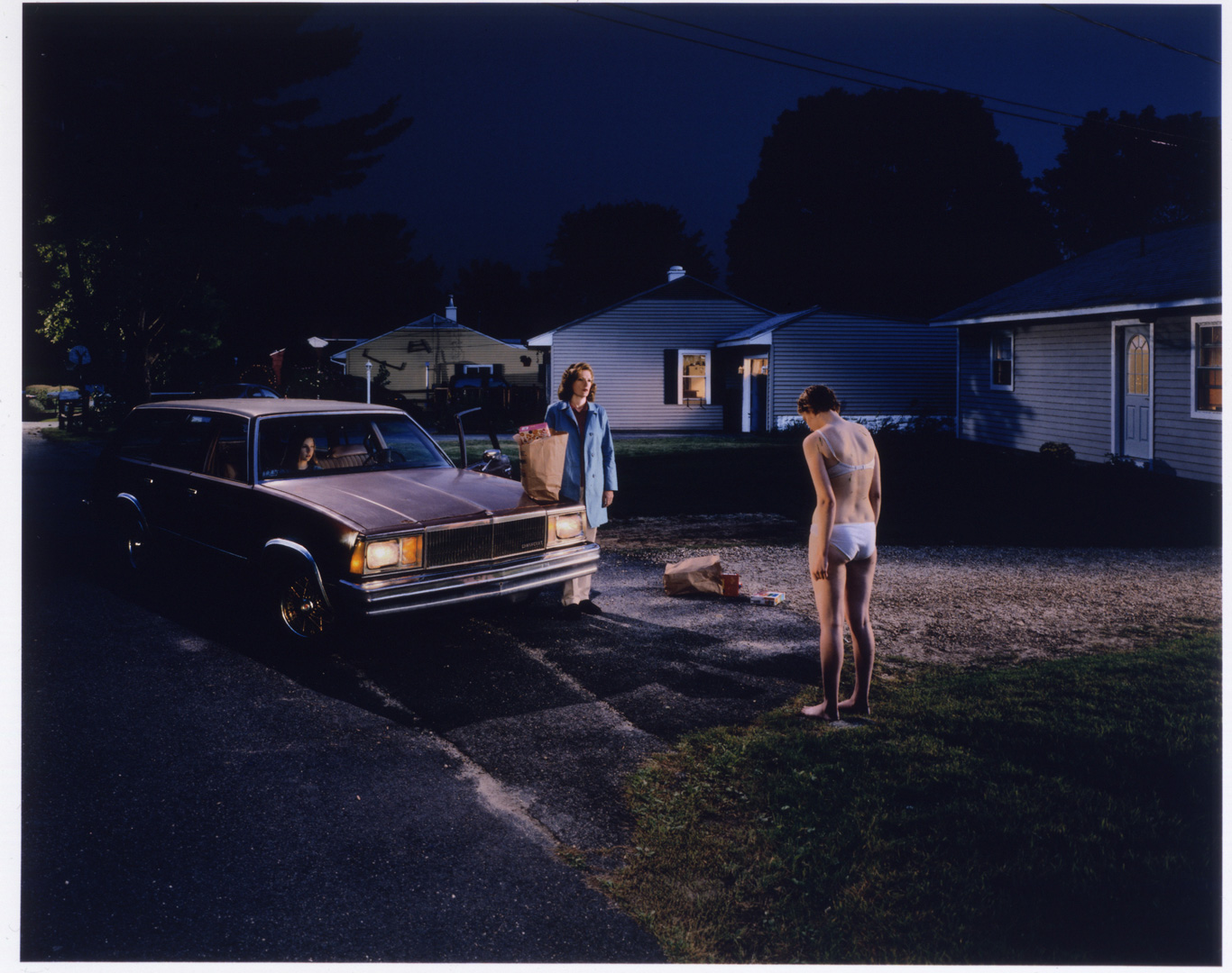 Gregory Crewdson  -  Untitled，2001-2002，数字色版印刷品