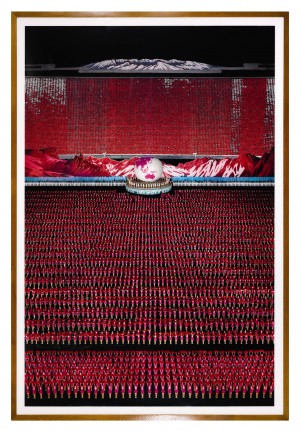 一个ndreas Gursky - Pyongyang IV, 2007, cibachrome print